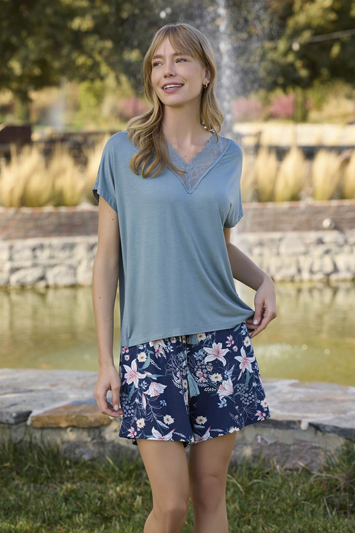 Monamise Kadın Çiçek ve Yaprak Desenli Dantelli Şort Takımı 24102 