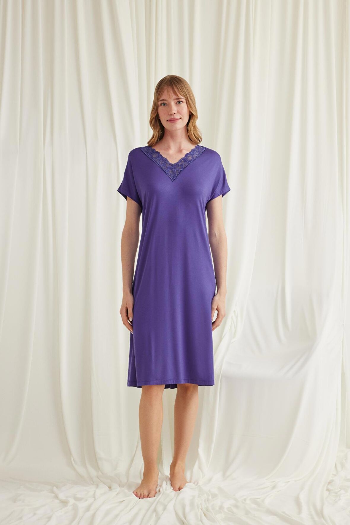 Monamise Kadın Yakası Dantelli Kısa Kollu Gecelik 18570 