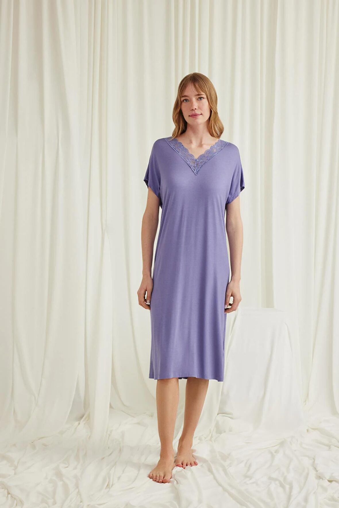 Monamise Kadın Yakası Dantelli Kısa Kollu Gecelik 18561 