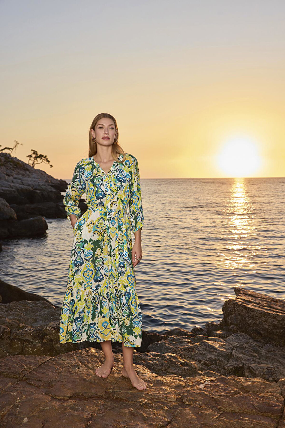 Monamise Kadın Desenli Truvakar Kollu Önü Düğmeli V Yaka Elbise 25034 