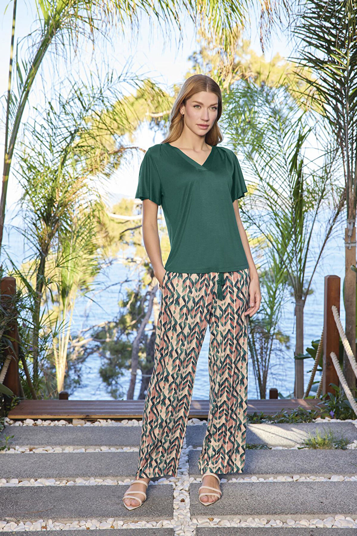 Monamise Kadın Desenli Kısa Kollu V Yaka Pijama Takımı 25124 