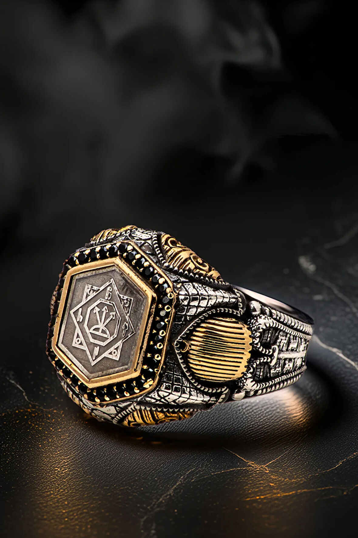 Oğuz Kağan Mühürlü Bir Ölür Bin Diriliriz 925 Ayar Gümüş Erkek Yüzük