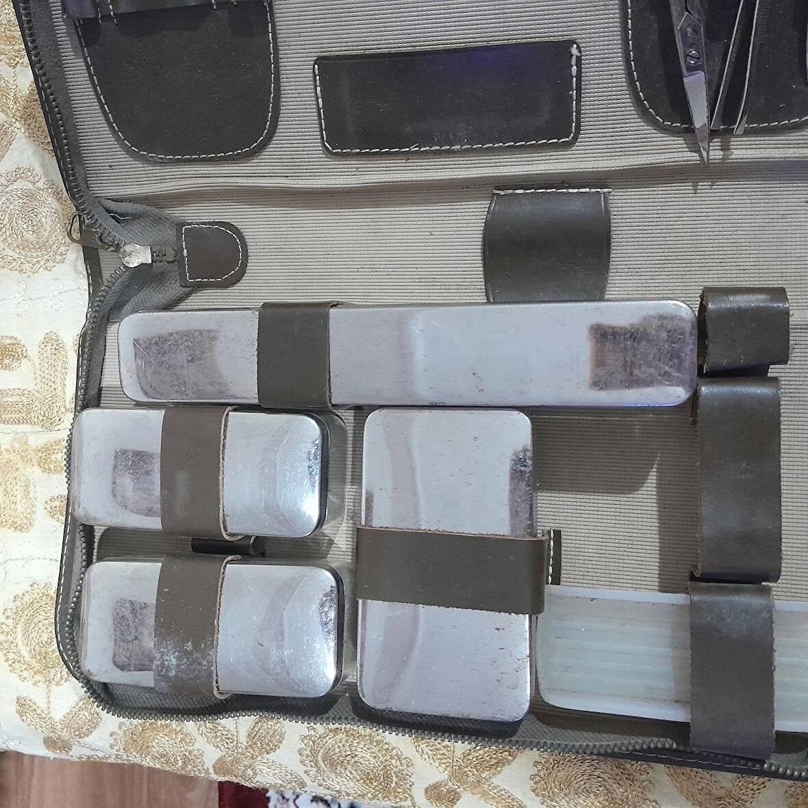Eskilerden Kutusunda Traş Seti
