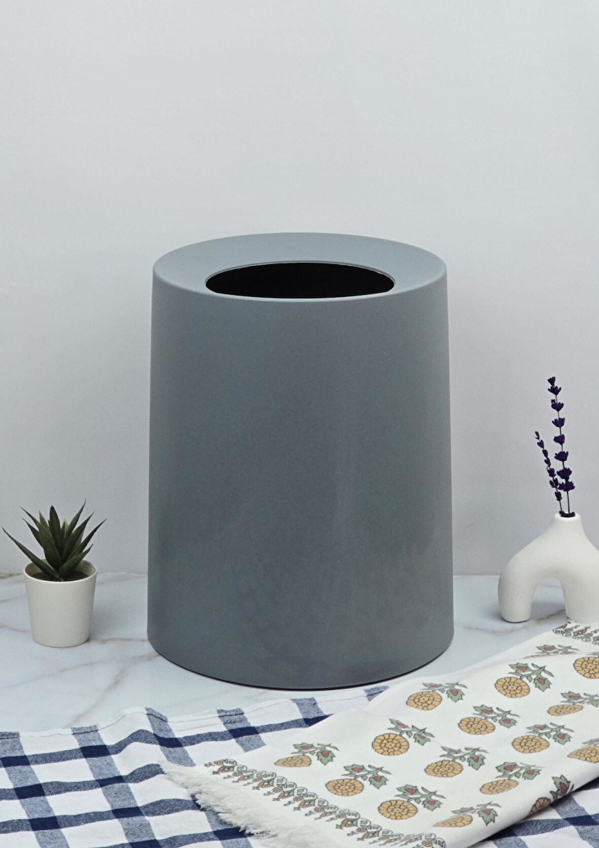Poşet Göstermeyen Çöp Kovası - 2 Parça Plastik Çöp Kovası - Banyo, Mutfak - 8 Litre