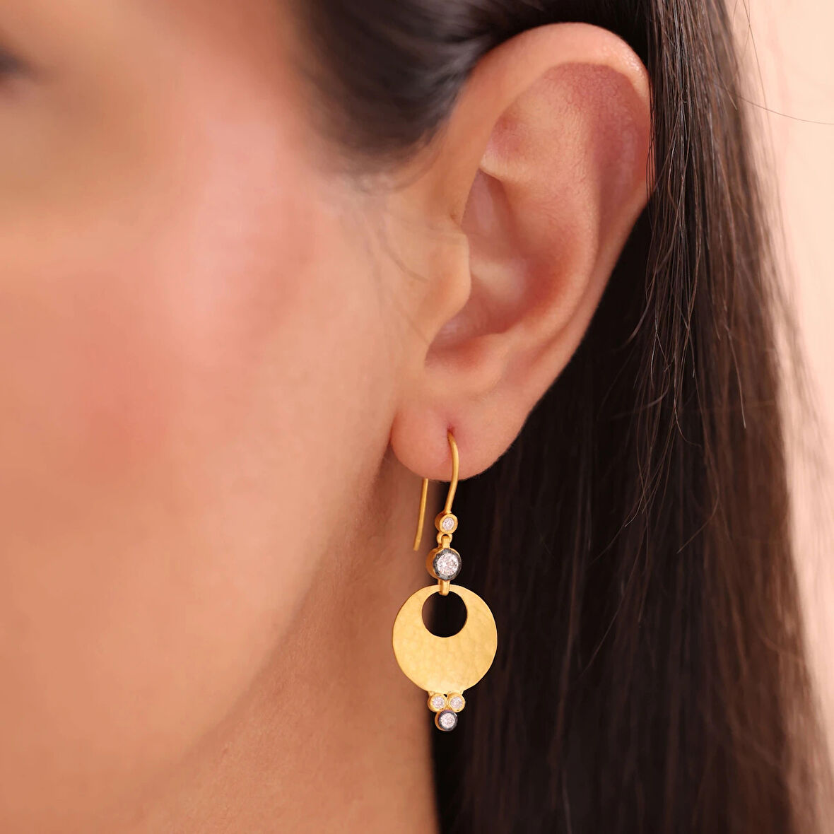 Nisera Neith  Altın Küp