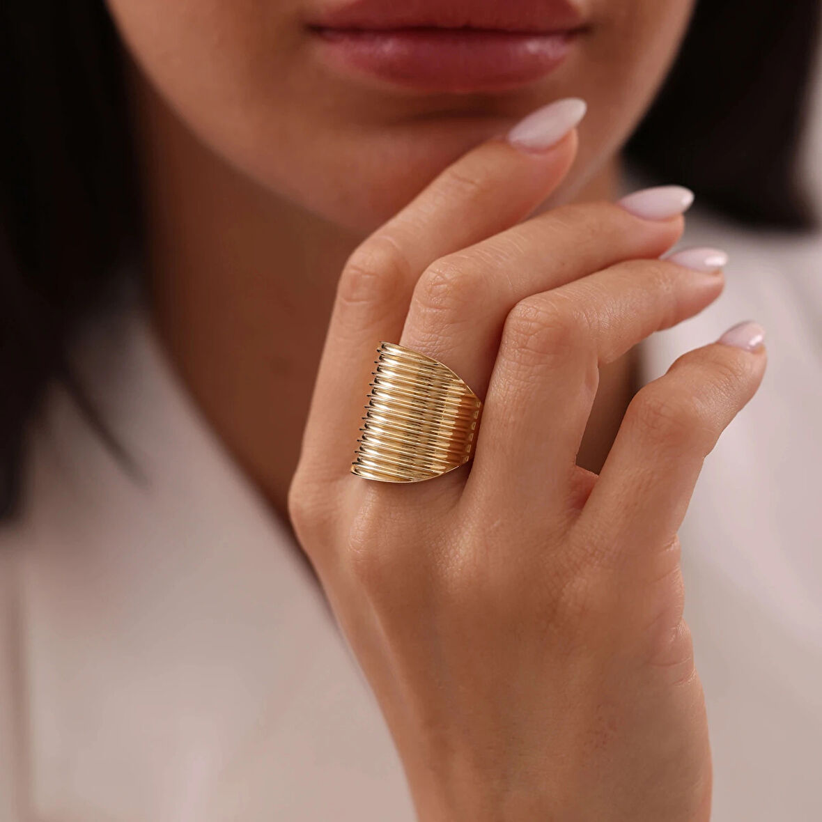 Nisera Mies Tasarım Altın Yüzük