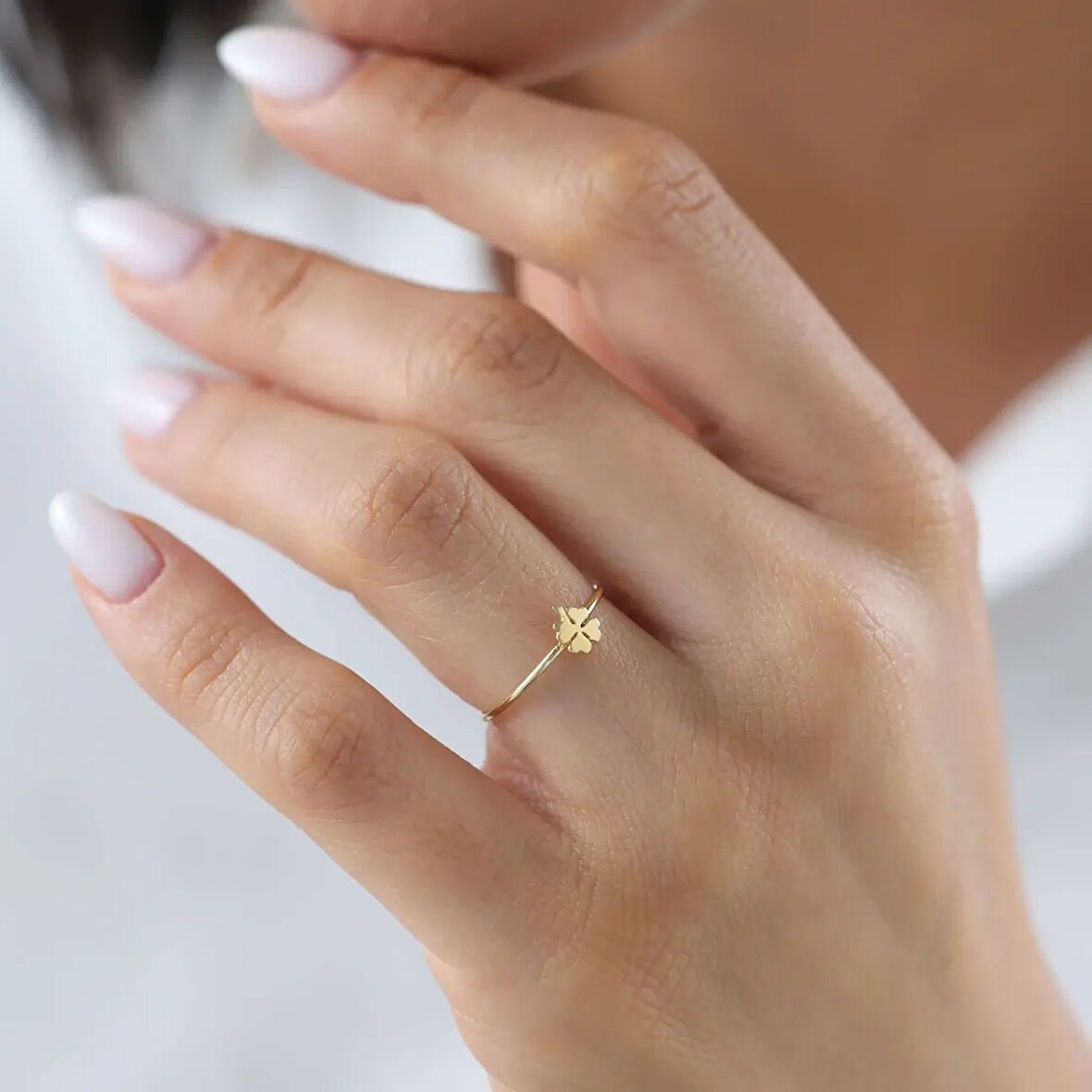 Nisera Minimal Yonca Altın Yüzük