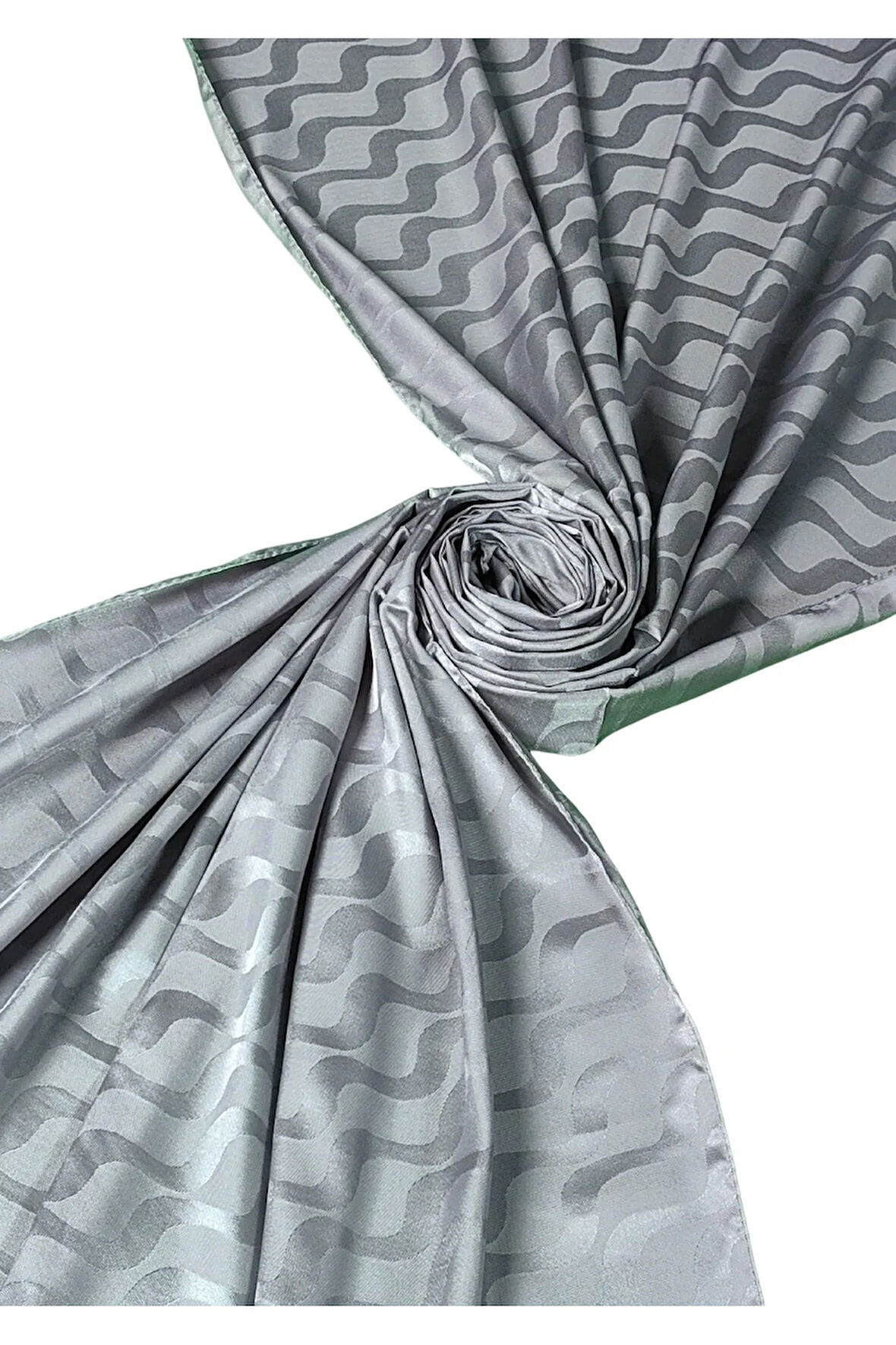 İpeksi Dokulu Jakarlı Su Yolu Desenli Şal 75x190 cm