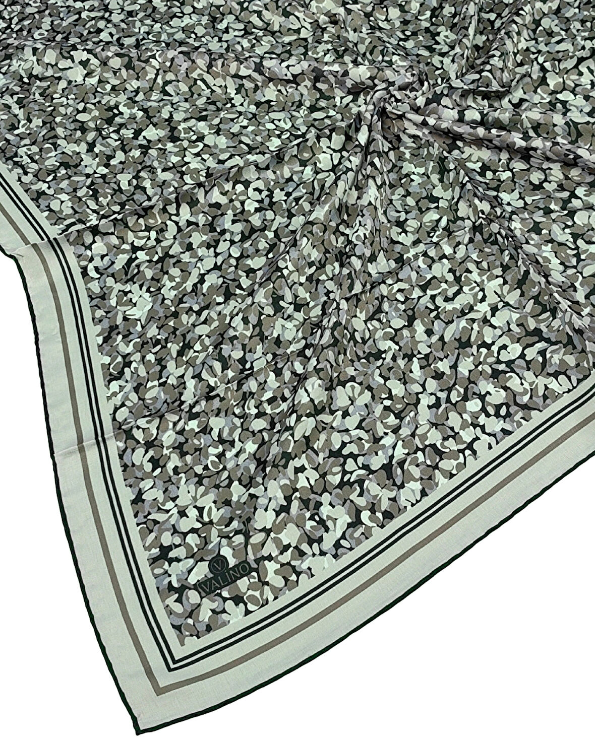 Valino Çiçek Desenli Şifon Eşarp – 90x90 cm