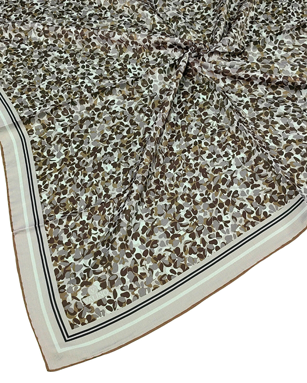 Valino Çiçek Desenli Şifon Eşarp – 90x90 cm