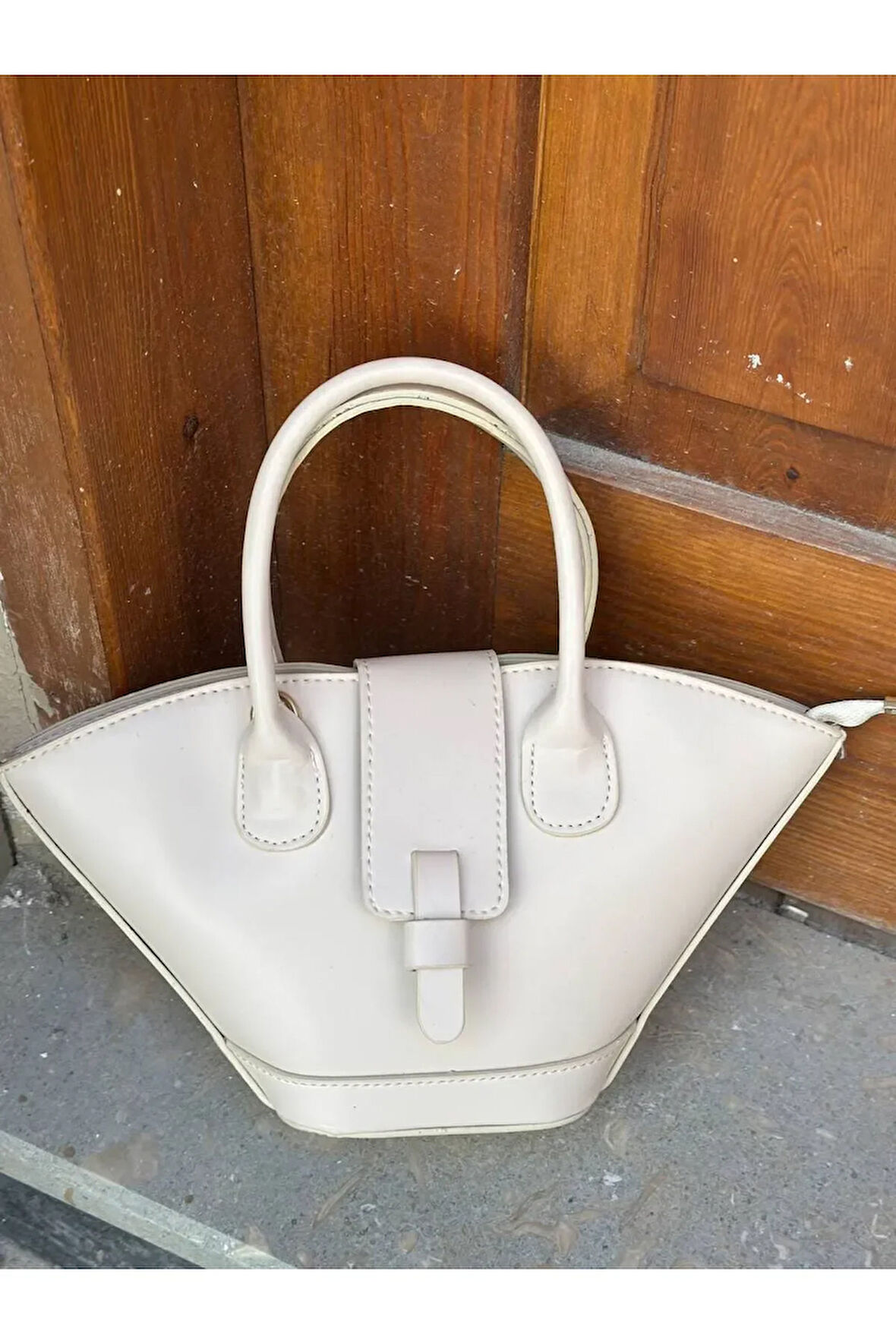 Kova Üçgen Model Uzun askılı Kadın El ve Omuz Çantası