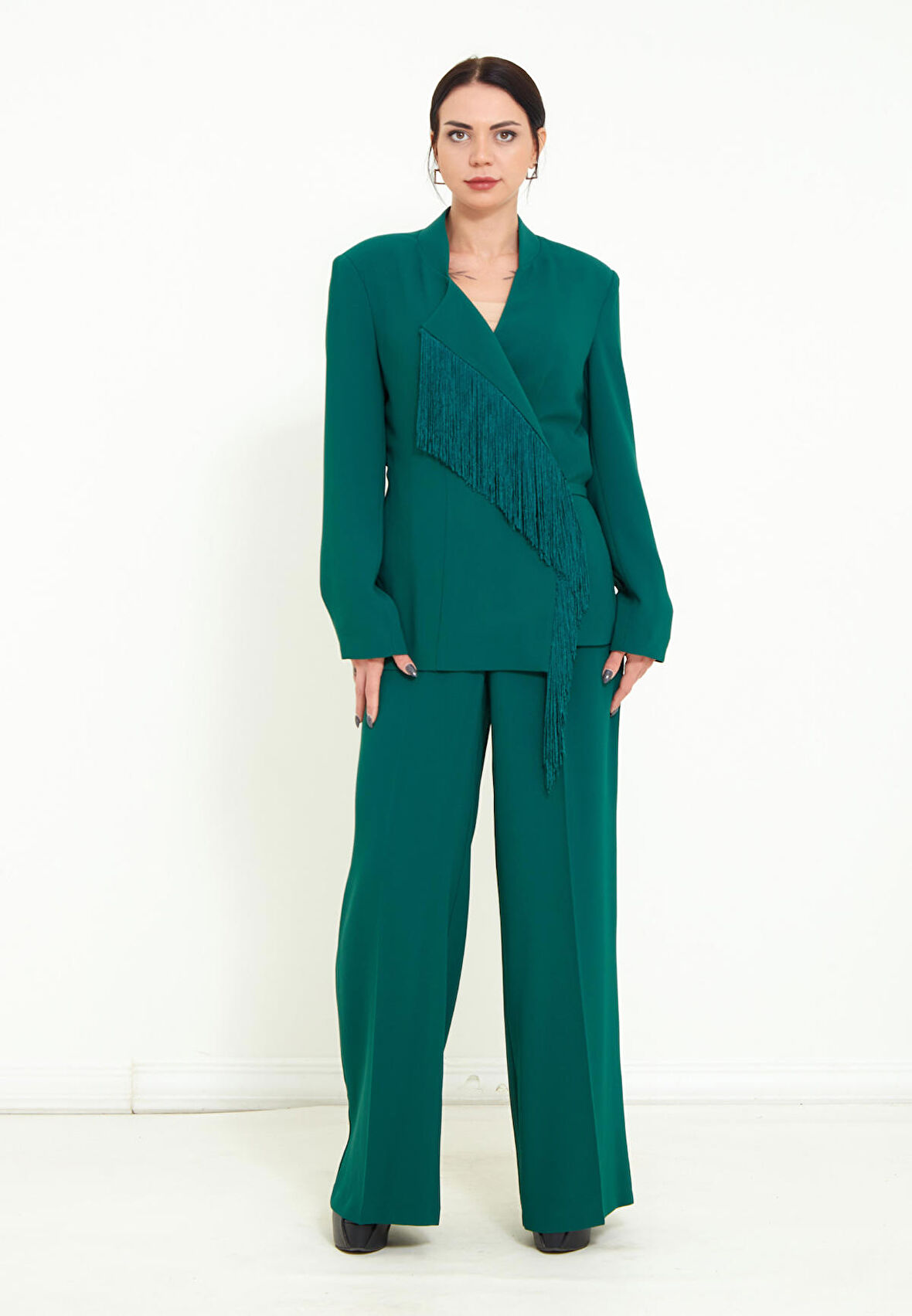 Favori Tekstil Pantolon ve Uzun Kollu Ceket Püskül Detaylı Şık İkili Takım