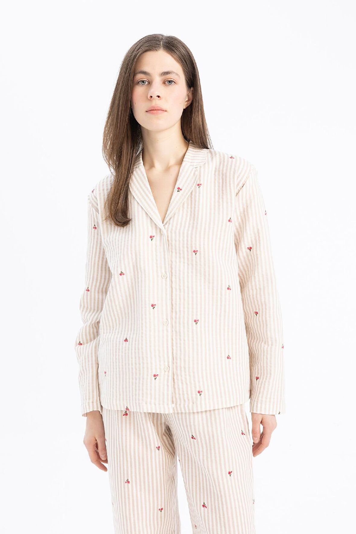 DeFacto Pijama Yaka Müslin Pijama Üstü-Fall in Love E3111AX25SPER118