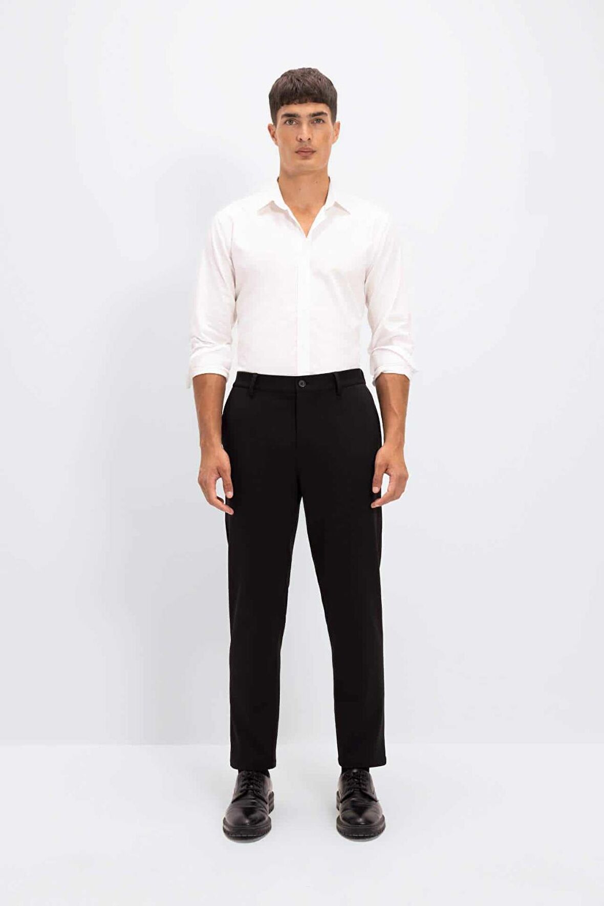 Jogger Düz Paça Her Yöne Esneyen Pantolon