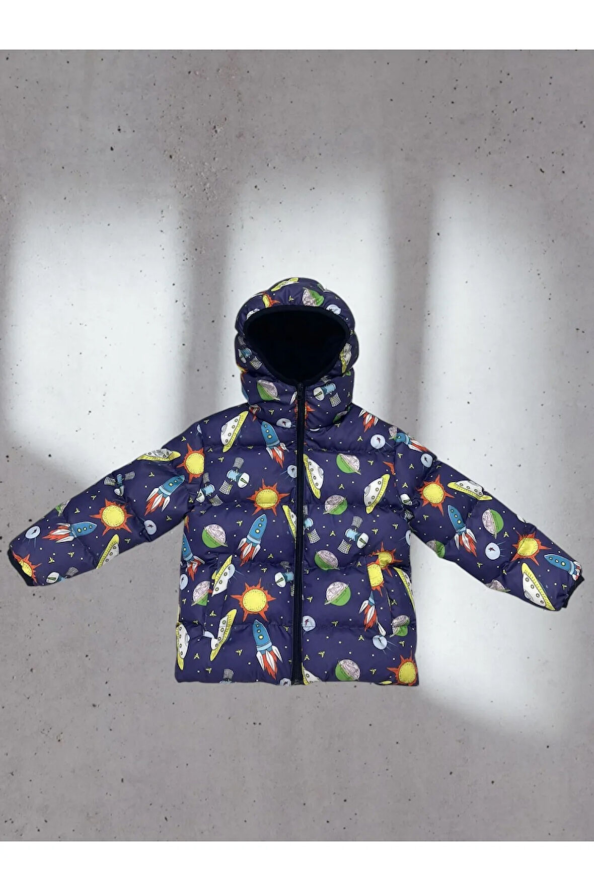 Erkek Çocuk Polarlı Kapüşonlu Ufo Desenli Kışlık Şişme Mont & Kaban & Parka