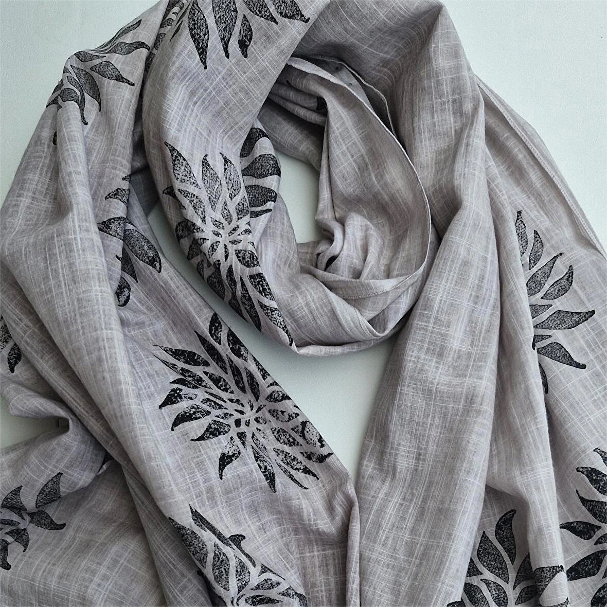 Geniş Pamuklu Tahta Baskılı Şal, Gri Hediyelik, Şık , El Yapımı, Tasarım Şal  , Moli Tasarım, 60100118108