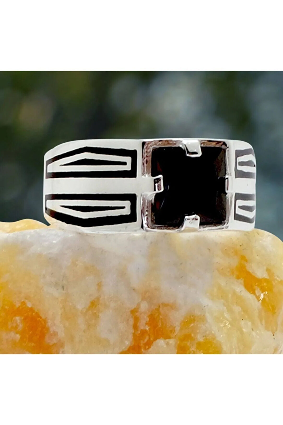 Zirkon Taşlı Kibar Model Gümüş Erkek Yüzük