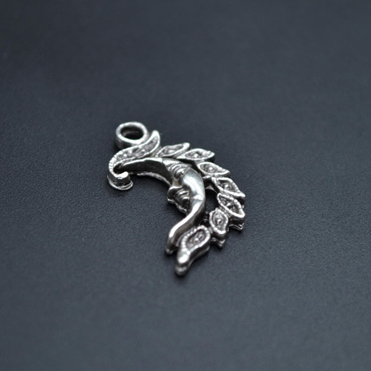 Minimal Ay Dede Kolye Ucu - Antik Gümüş Kaplama - Kod:279