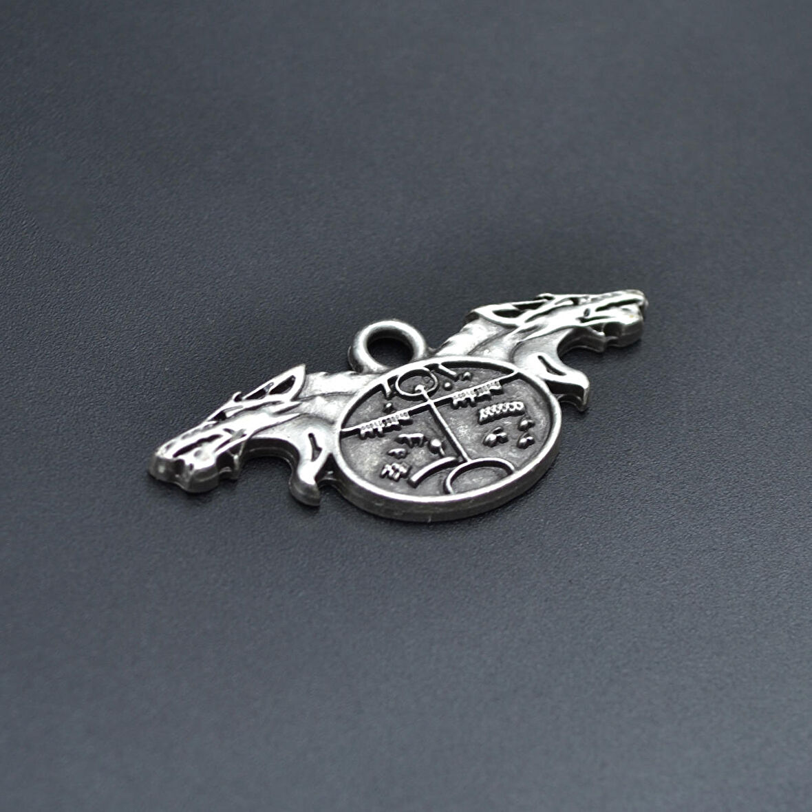 Kam - Şaman Davulu Kurt Kolye Ucu - Antik Gümüş Kaplama - Kod:207