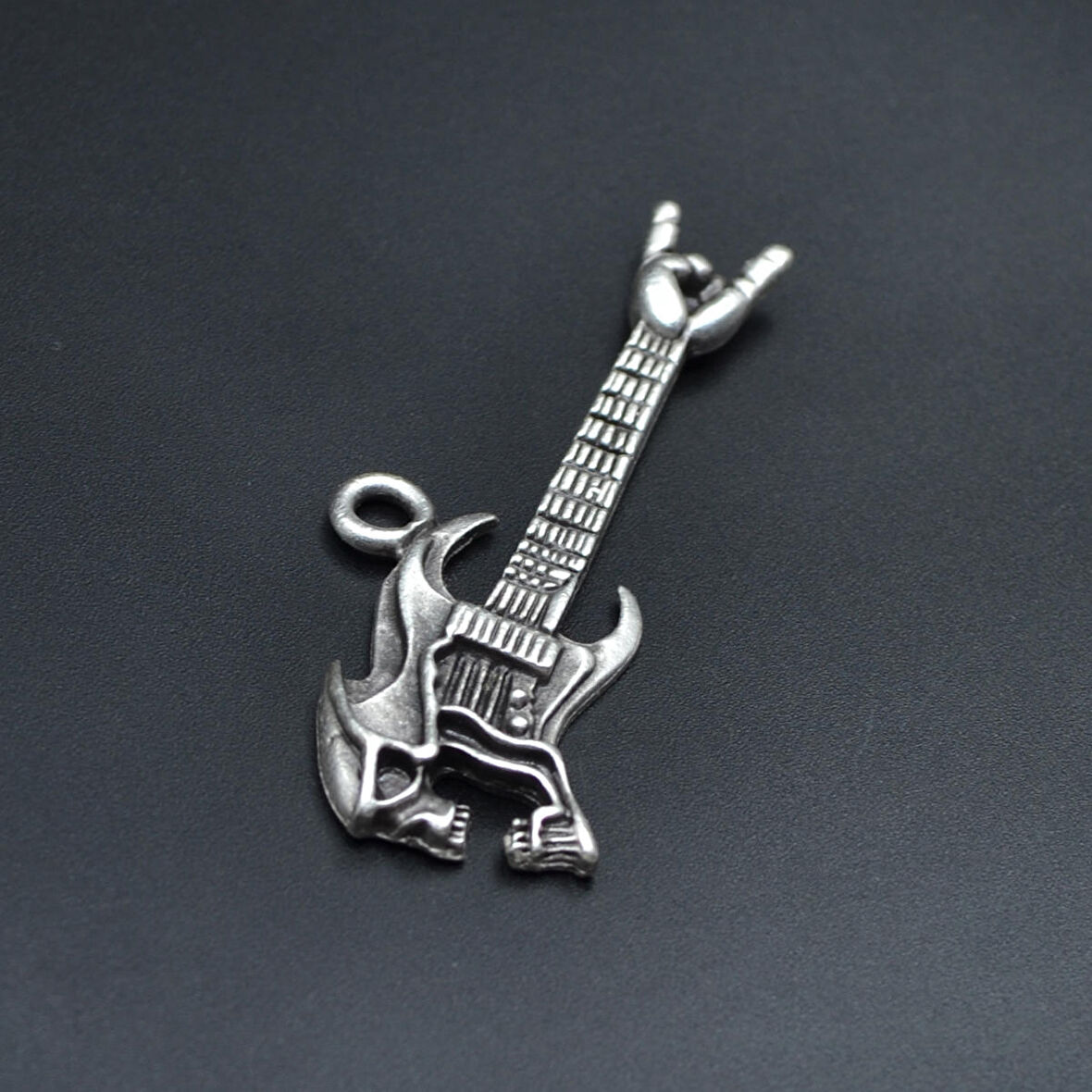 Kuru Kafa Elektro Gitar Kolye Ucu - Antik Gümüş Kaplama - Kod:143