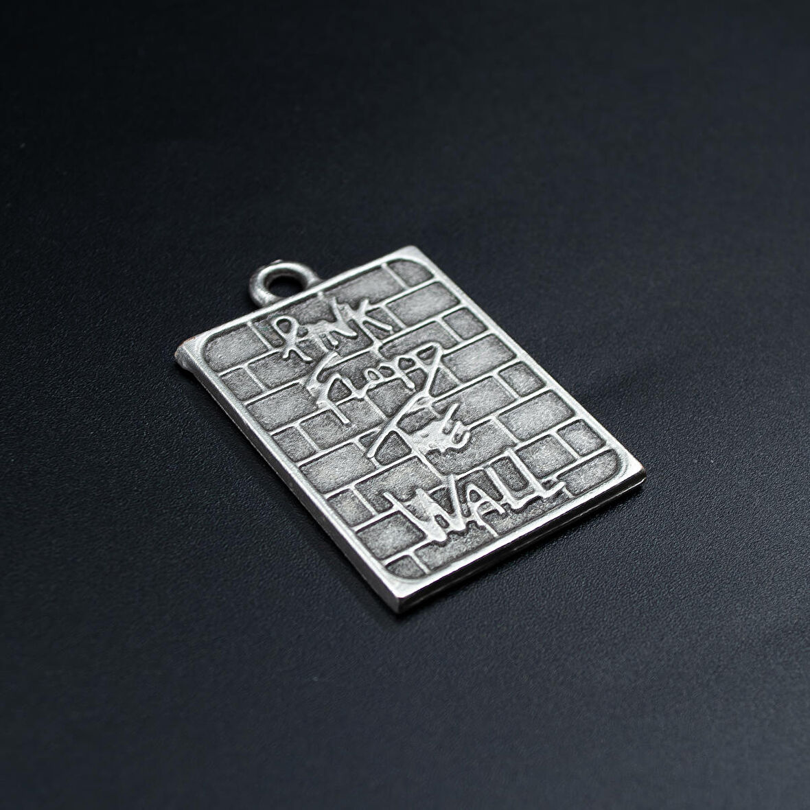 Pink Floyd The Wall Kolye Ucu - Antik Gümüş Kaplama - Kod:295