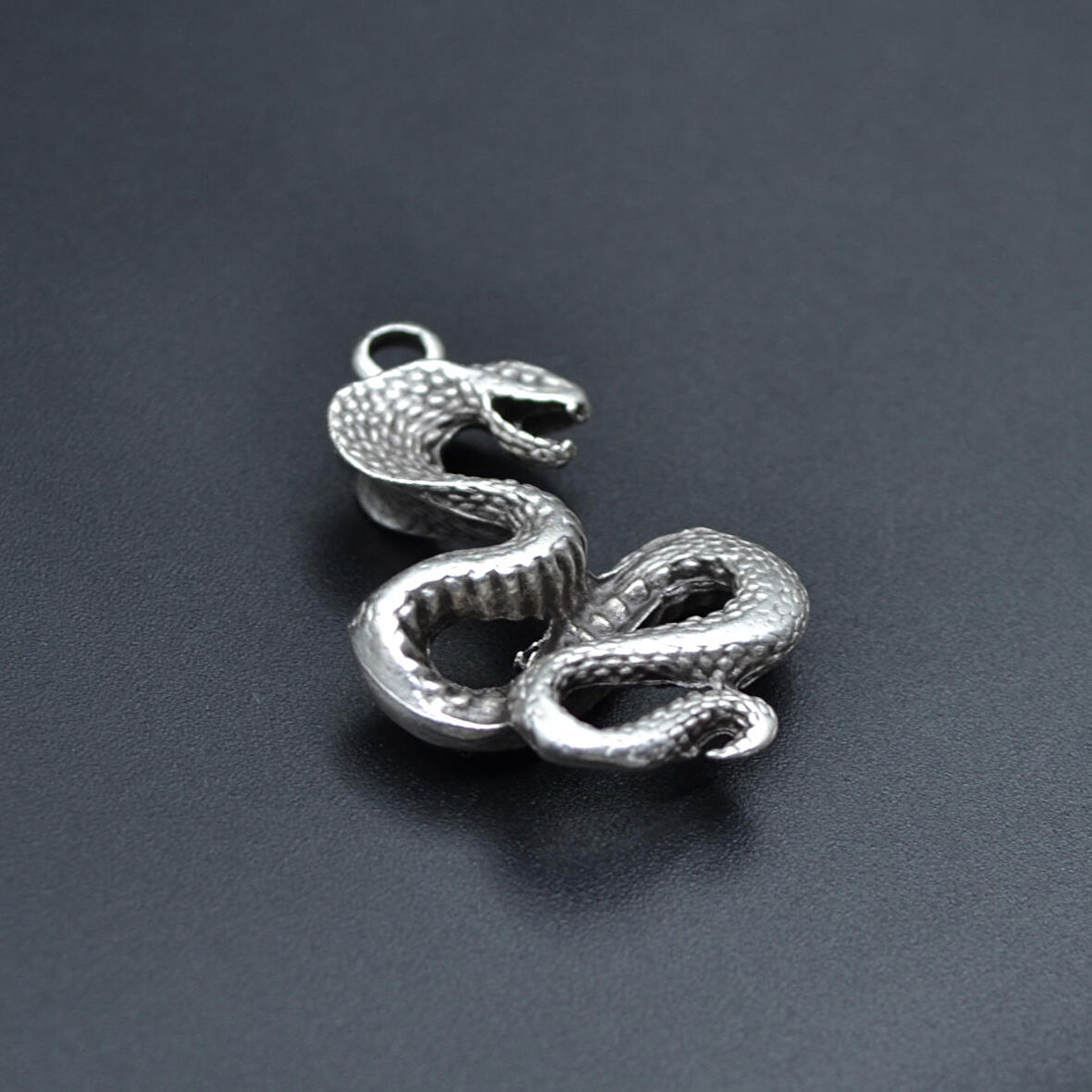 Kobra Yılan Kolye Ucu - Antik Gümüş Kaplama - Kod:224