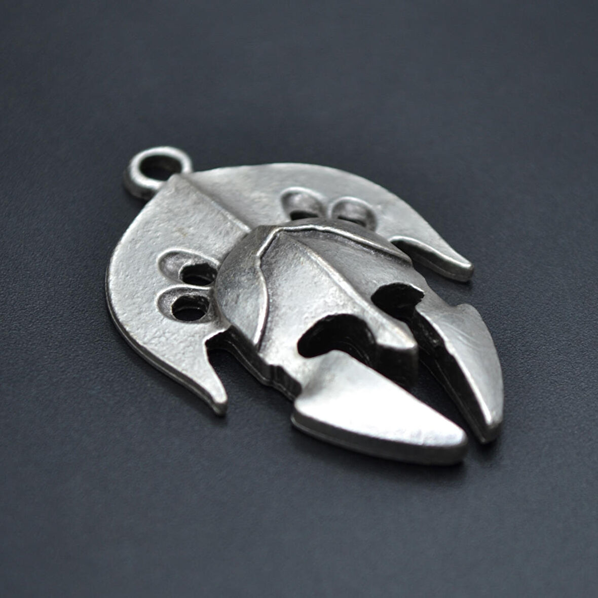 Gladyatör Miğfer Kolye Ucu - Antik Gümüş Kaplama - Kod:165