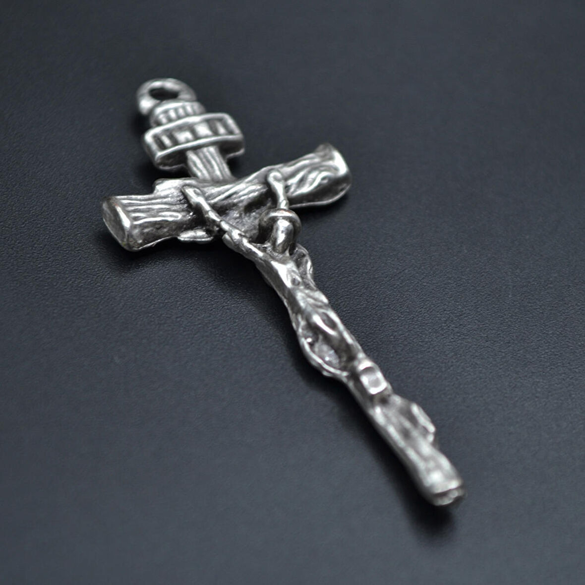 Hz. İsa Haç Kolye Ucu - Antik Gümüş Kaplama - Kod:225