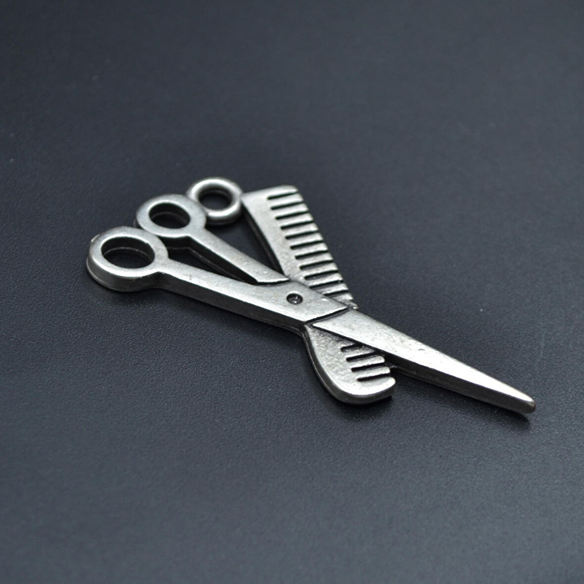 Berber - Makas - Tarak Kolye Ucu - Antik Gümüş Kaplama - Kod:102