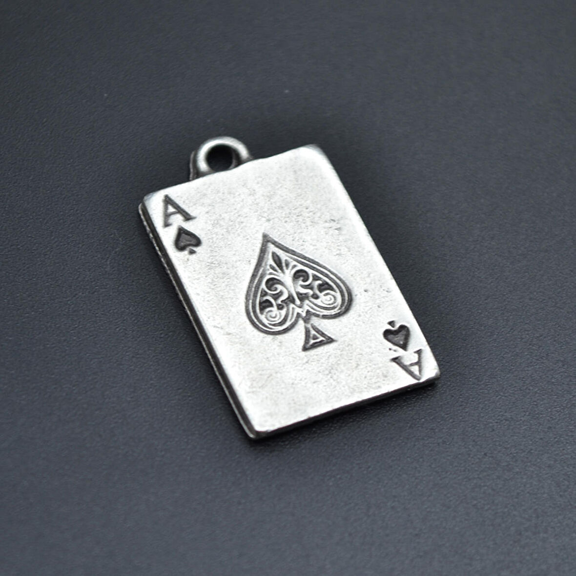 Maça As Poker İskambil Kolye Ucu - Antik Gümüş Kaplama - Kod:114