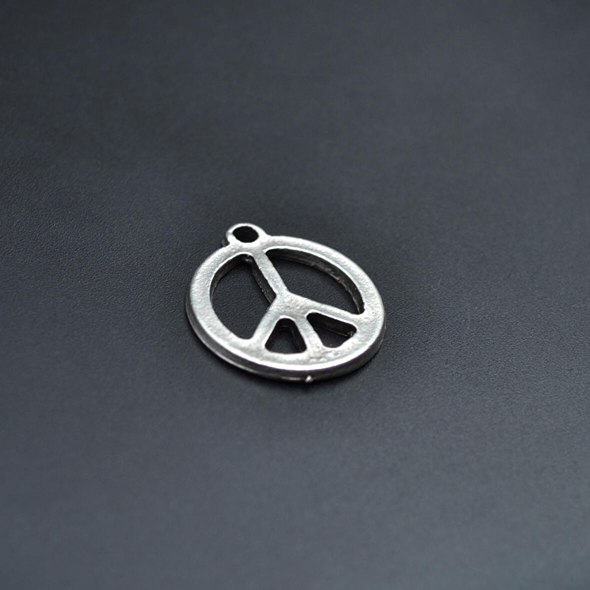 Minimal Barış Sembolü Kolye Ucu - Antik Gümüş Kaplama - Kod:270