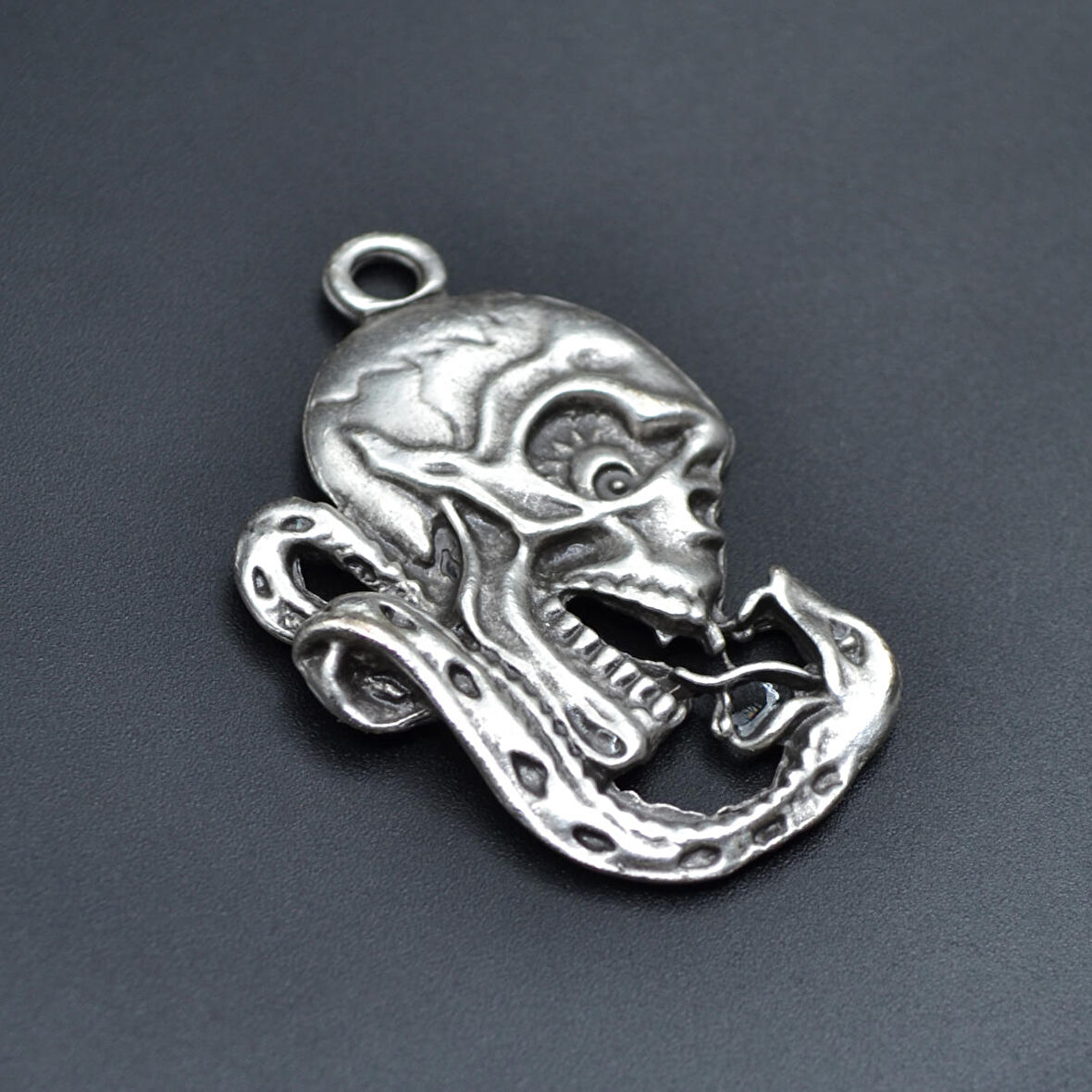 Yılan - Kuru Kafa - Venom Kolye Ucu - Antik Gümüş Kaplama - Kod:92