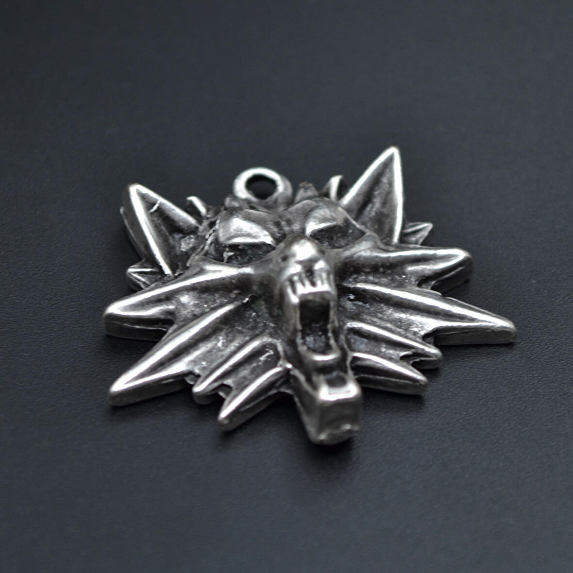 Witcher 3 Boyutlu Kolye Ucu - Antik Gümüş Kaplama - Kod:25