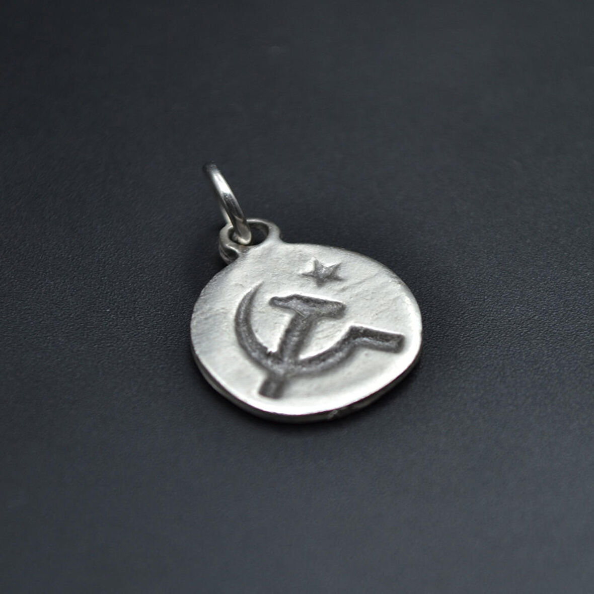 Minimal Orak Çekiç Kolye Ucu - Antik Gümüş Kaplama - Kod:9