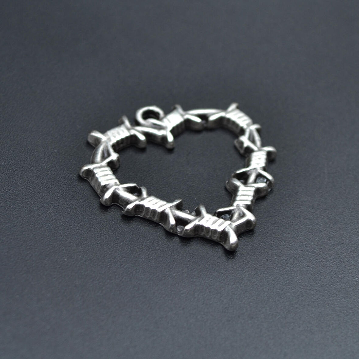 Dikenli Kalp Kolye Ucu - Antik Gümüş Kaplama - Kod:206