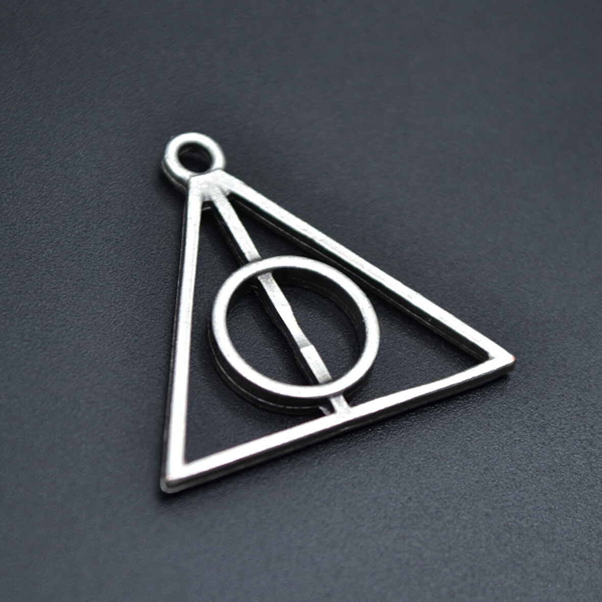 Harry Potter Ölüm Yadigarları Üçgen Kolye Ucu - Antik Gümüş Kaplama - Kod:169