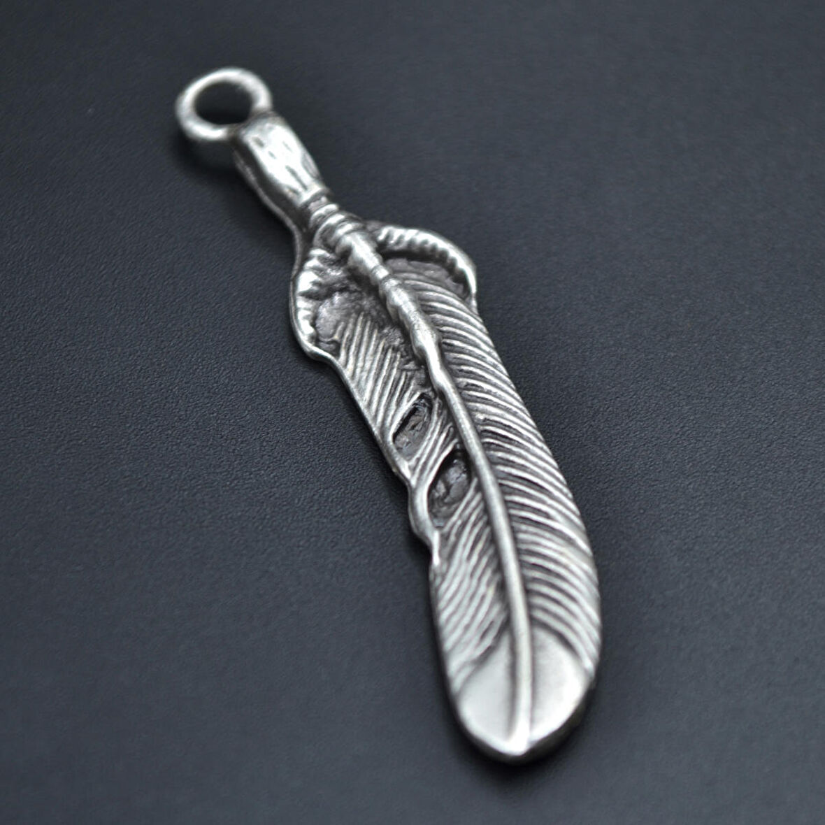 Kartal Pençesi - Kuş Tüyü Kolye Ucu - Antik Gümüş Kaplama - Kod:82