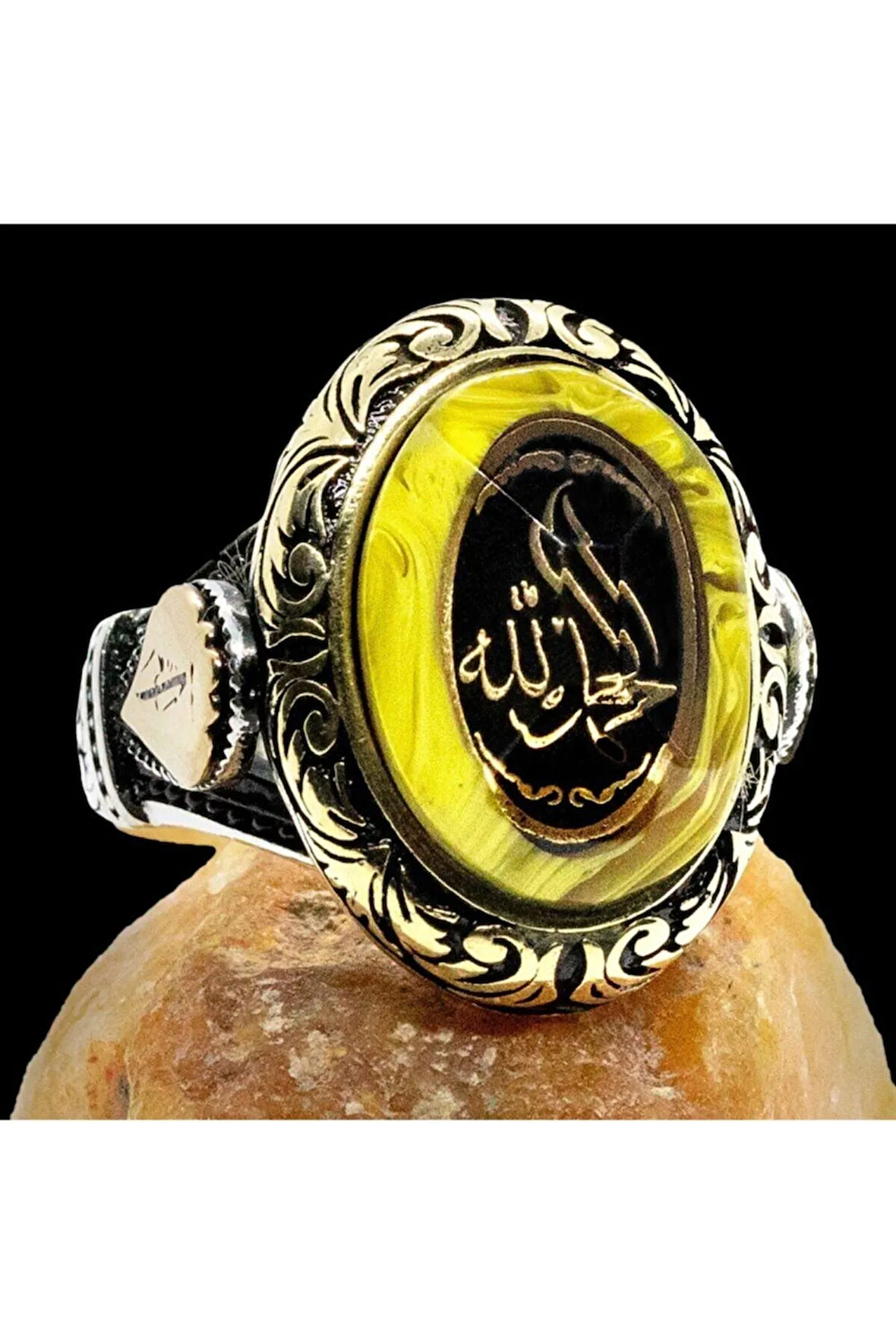 Elhamdülillah Yazılı Özel Kesim Sıkma Kehribar Taşlı Gümüş Erkek Yüzük