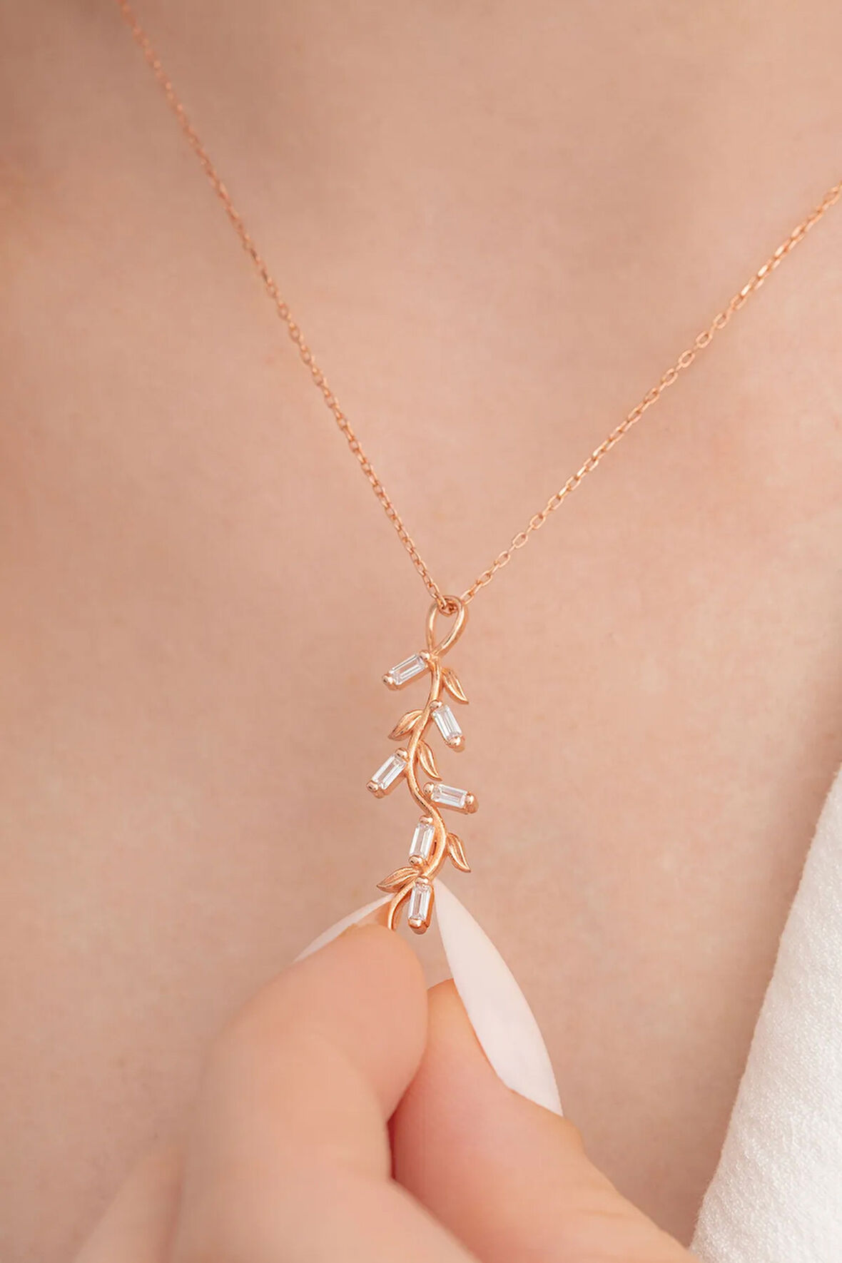 Baget Taşlı Yaprak Model Kadın Gümüş Kolye Gklyprkmdl5-ros