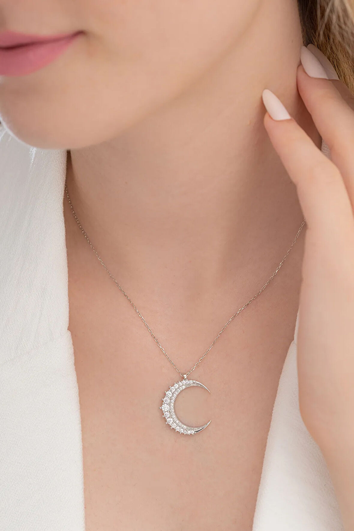 Zirkon Taşlı Hilal Model 2 Kadın Gümüş Kolye Gklgmshllm2-gms