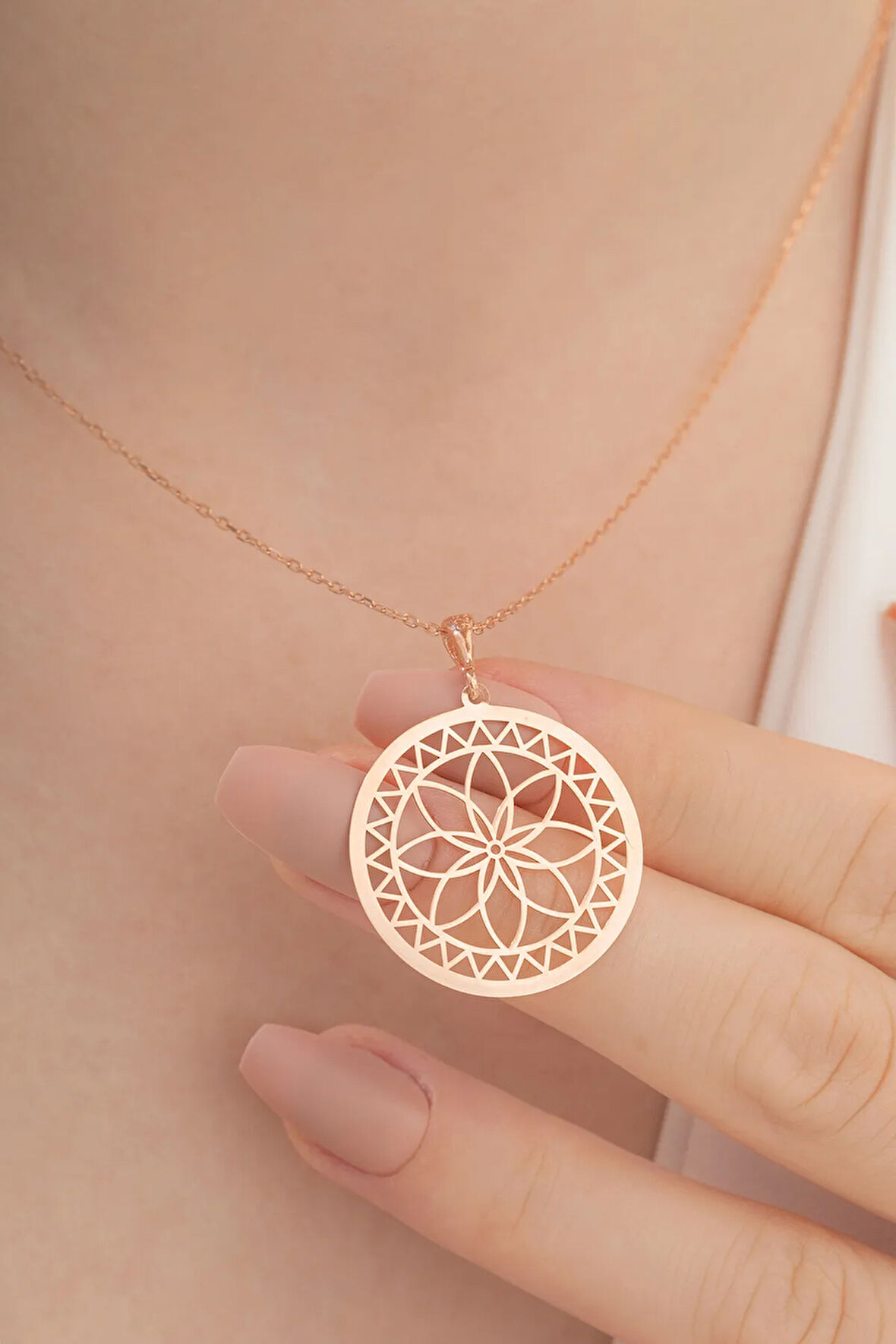 Lotus Çiçeği Motifli Rose Renk Bayan Gümüş Kolye