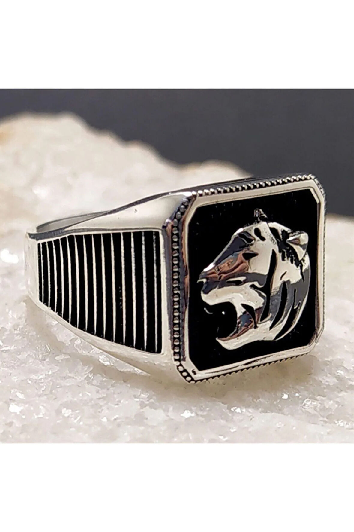 Kaplan Figürlü Erkek Gümüş Yüzük