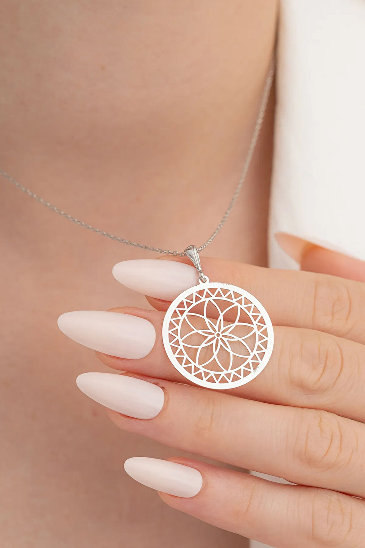 Lotus Çiçeği Kadın Gümüş Kolye