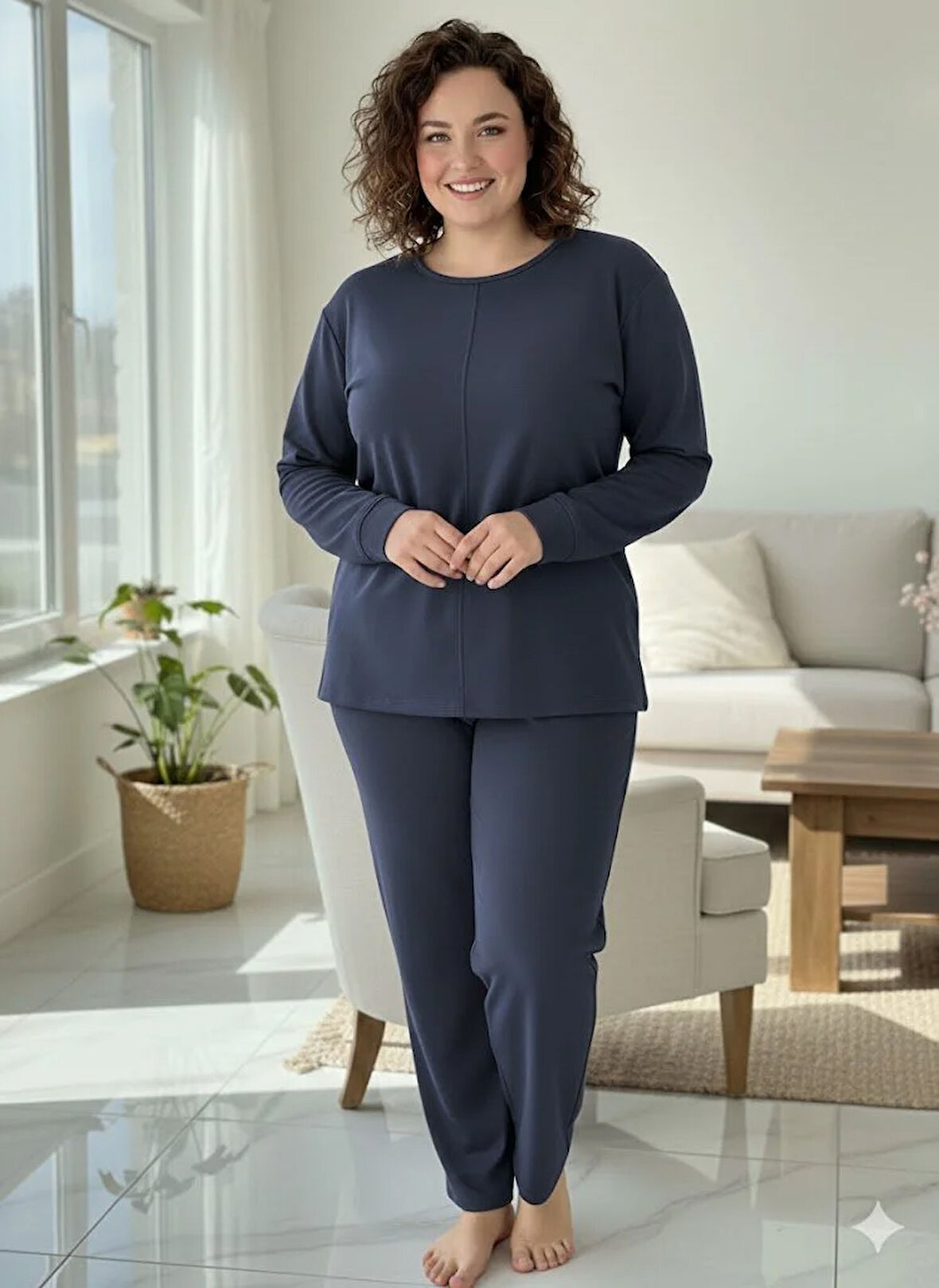 KADIN LACİVERT EŞOFMAN TAKIMI