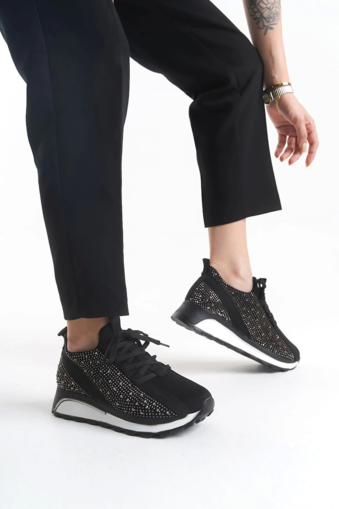 Alya Bağcıklı Ortopedik Taban Taşlı Kadın Sneaker Spor Ayakkabı Bt - Siyah