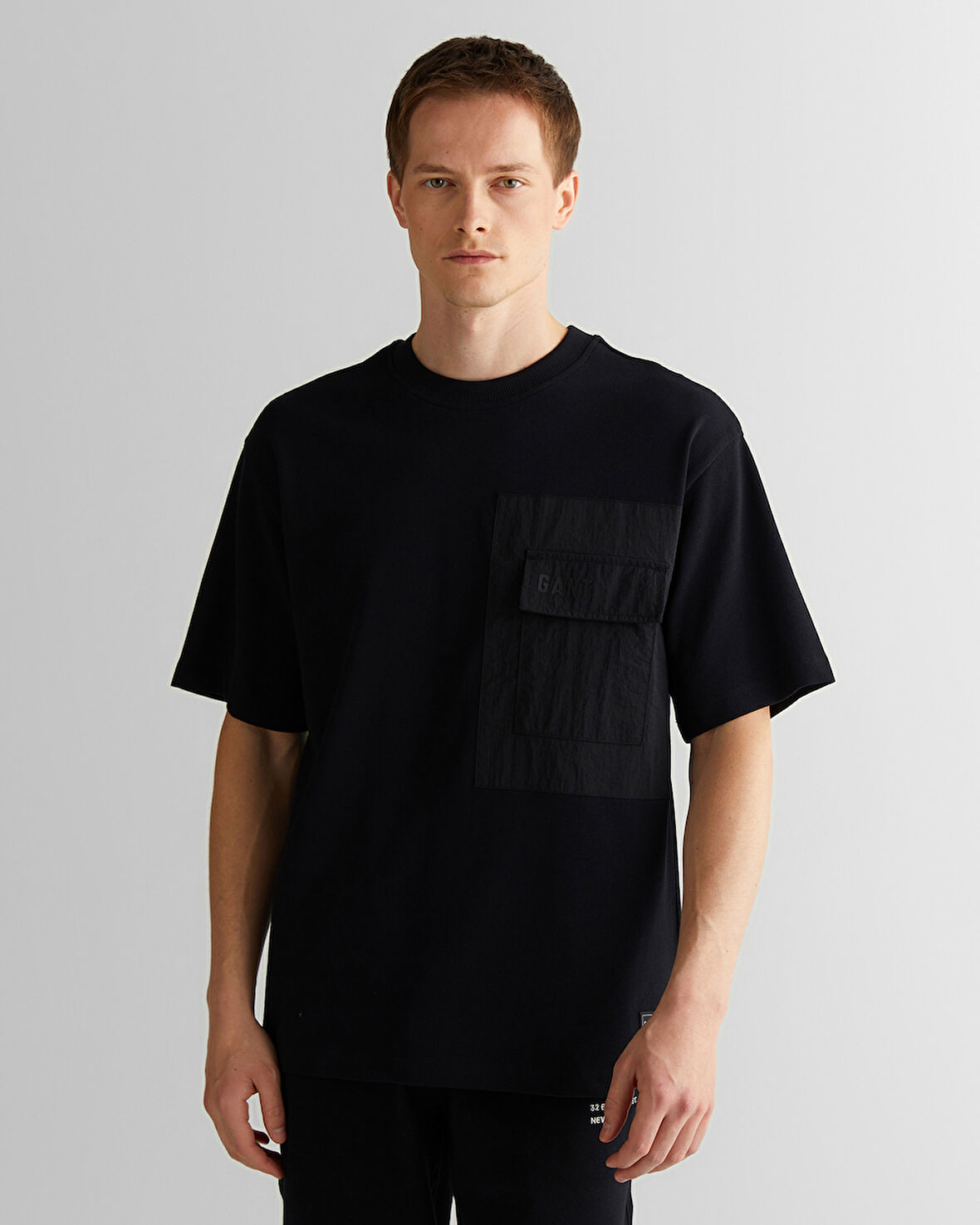 GANT Erkek Siyah Relaxed Fit Bisiklet Yaka Logolu T-Shirt