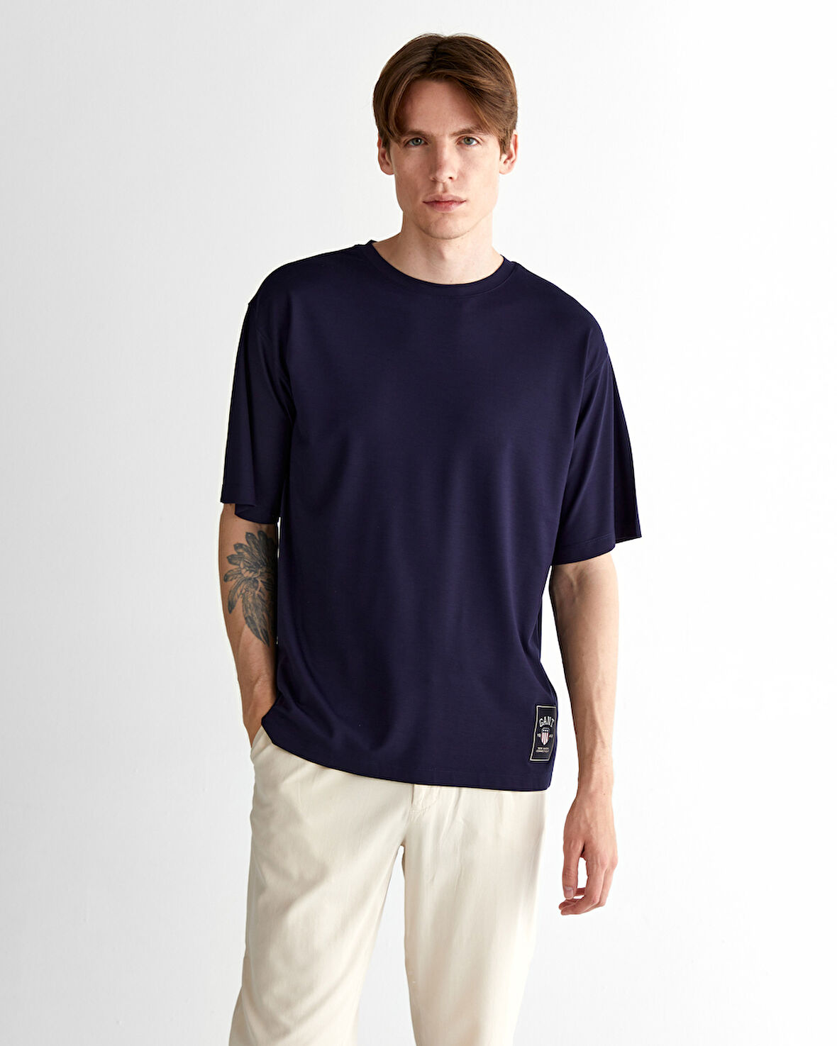 GANT Erkek Lacivert Relaxed Fit Bisiklet Yaka Logolu T-Shirt