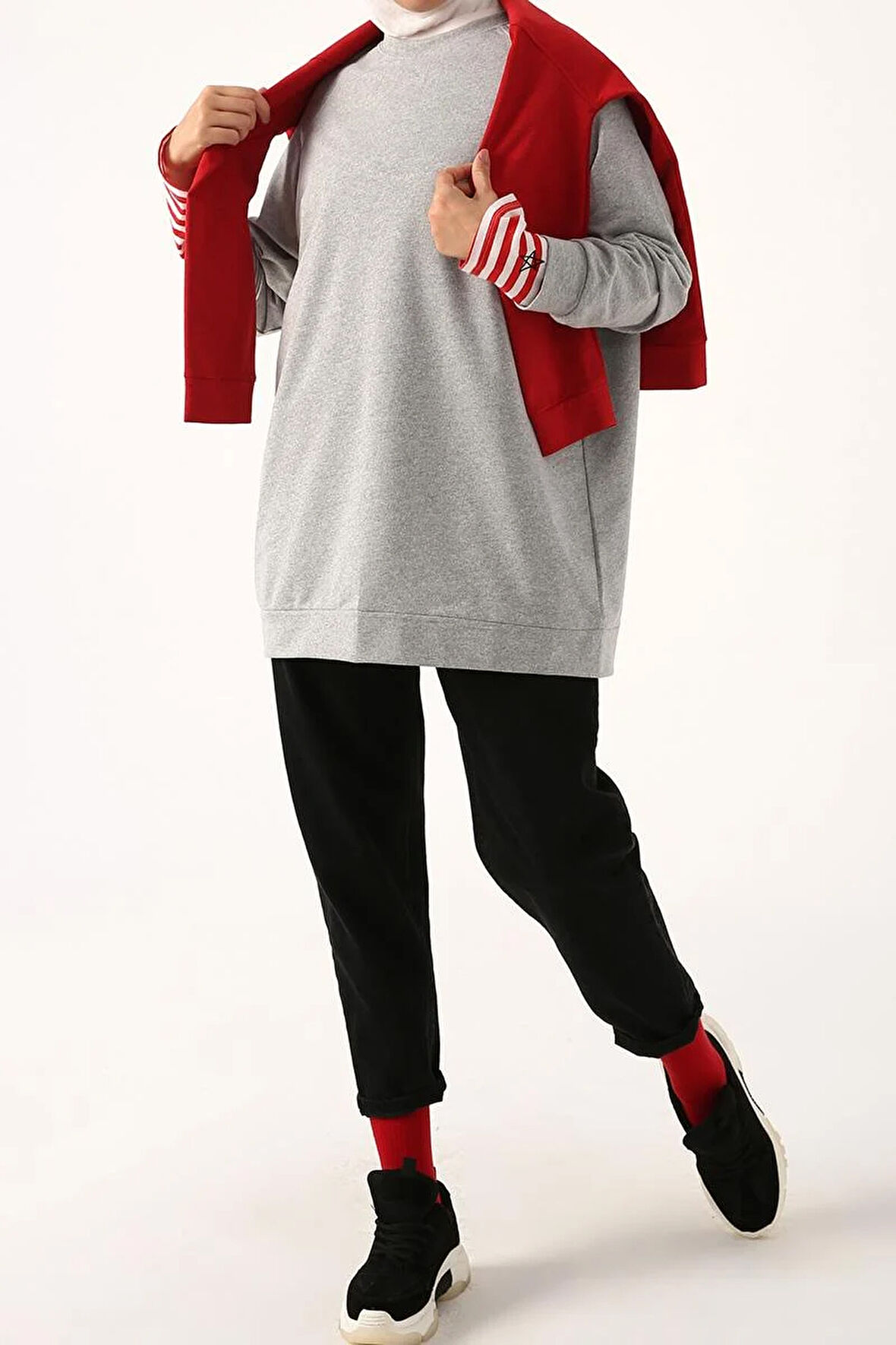 Gri Melanj-Reglan Kol Sweat