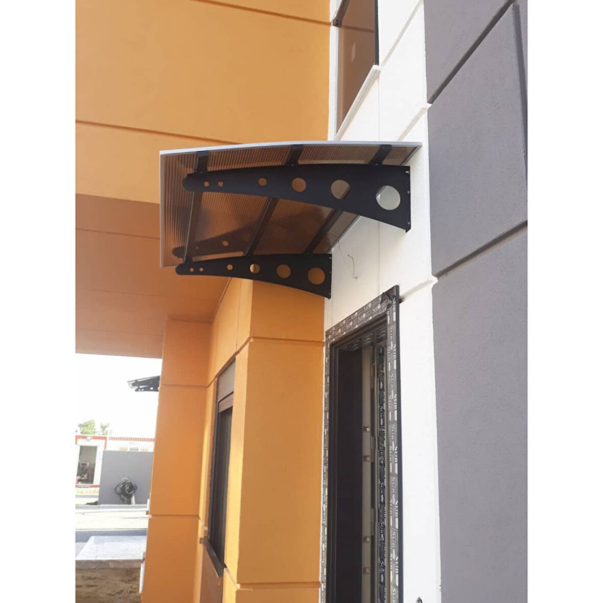 Metal Taşıyıcılı Kapı Üstü Pratik Sundurma 140x70 Md1