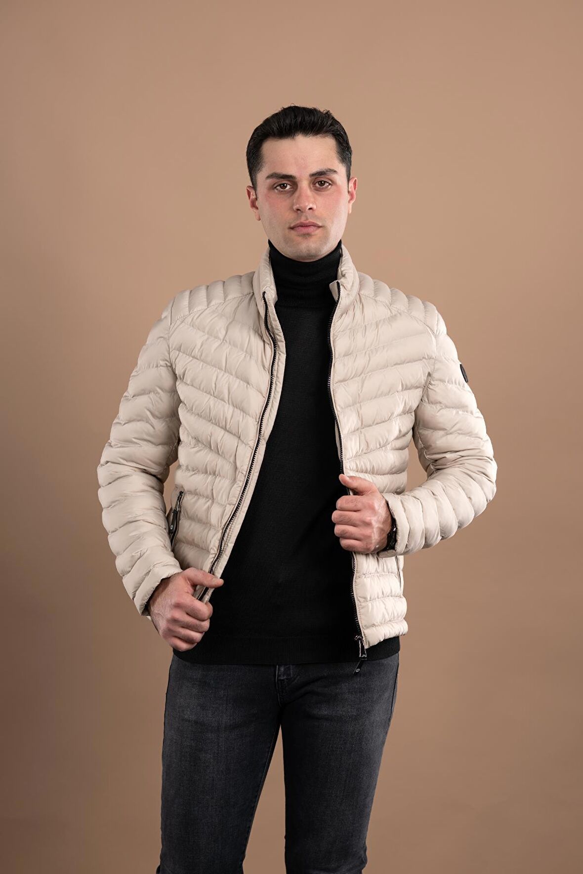 SLİMFİT DİK YAKA FERMUARLI ERKEK PUFFER MONT